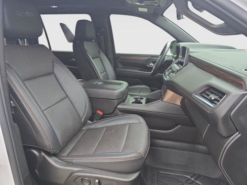 Used 2024 Chevrolet Suburban High Country w/ Advanced Technology Package AWD/4WD image 18