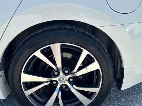Used 2017 Nissan Maxima 3.5 SL FWD image 15