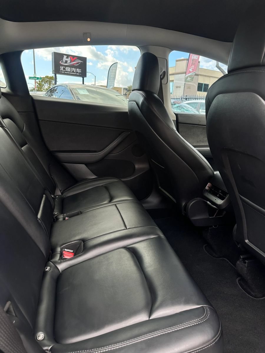 Used 2021 Tesla Model Y 2WD image 7
