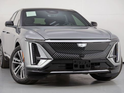 Used 2025 Cadillac Lyriq Luxury image 4