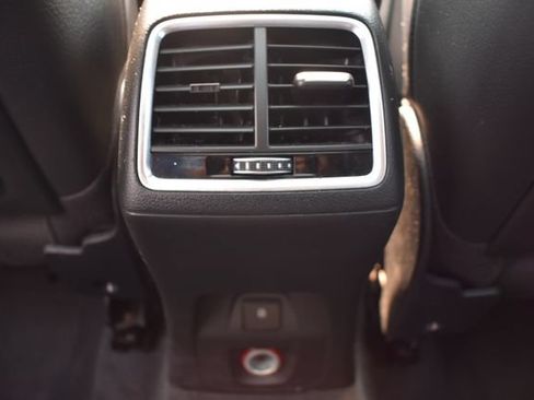 Used 2017 Audi Q3 2.0T Premium FWD image 31