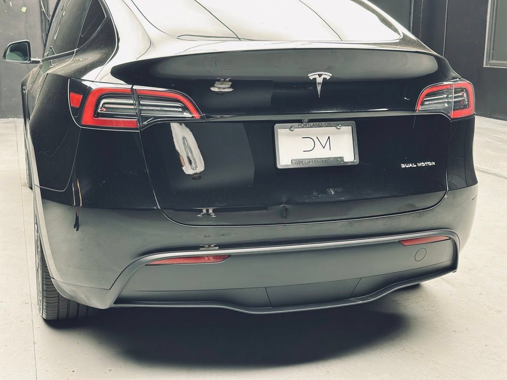 Used 2023 Tesla Model Y Long Range AWD/4WD image 15