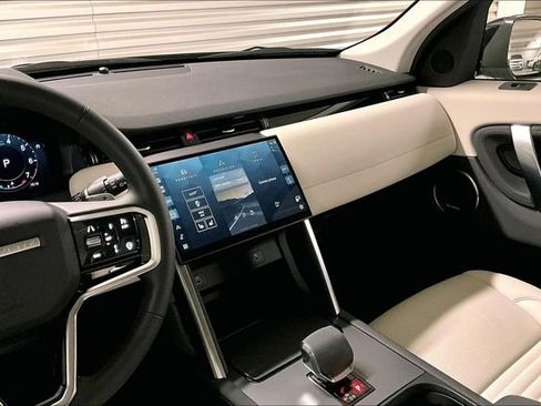 Certified 2025 Land Rover Discovery Sport S image 5