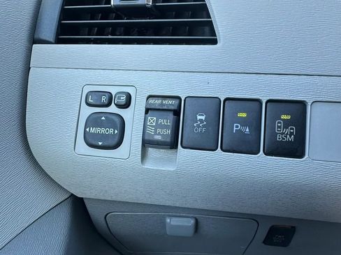 Used 2013 Toyota Sienna Limited w/ Premium Pkg image 14