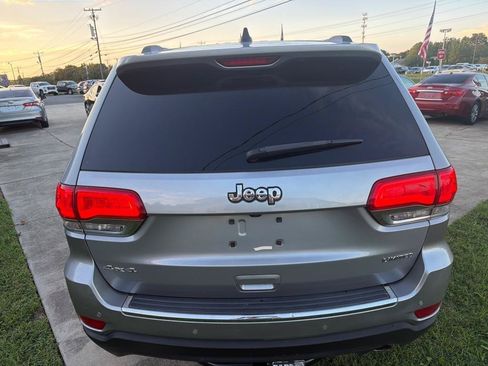 Used 2017 Jeep Grand Cherokee Limited w/ Luxury Group II AWD/4WD image 13