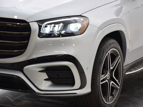 Used 2026 Mercedes-Benz GLS 450 4MATIC image 11