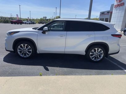 Used 2021 Toyota Highlander Limited