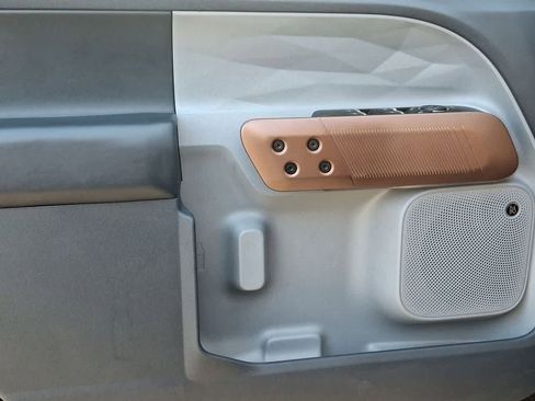 Certified 2022 Ford Maverick Lariat w/ Lariat Luxury Package image 16