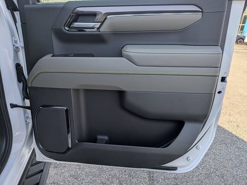 New 2026 Chevrolet Silverado 1500 ZR2 AWD/4WD image 35