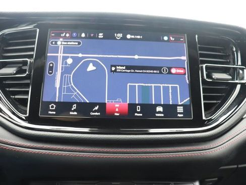 Used 2024 Dodge Durango GT image 17