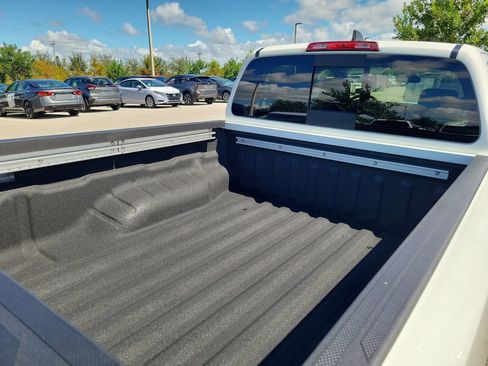 New 2026 Nissan Frontier SV w/ SV Convenience Package RWD image 3
