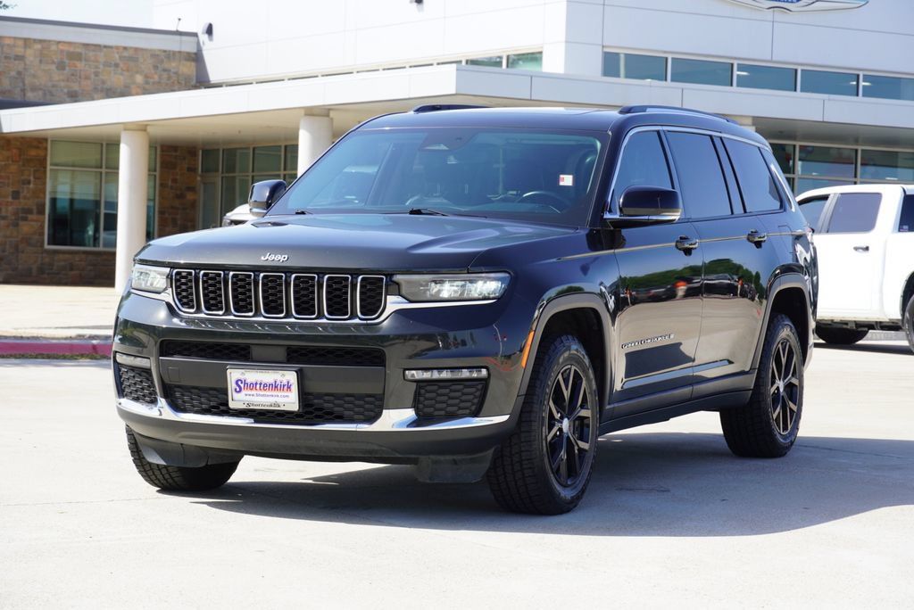 Used 2022 Jeep Grand Cherokee L Limited AWD/4WD image 3