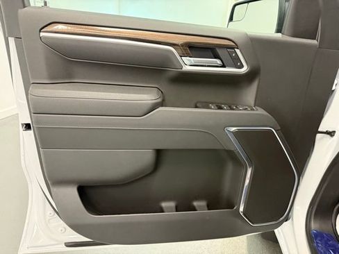 New 2026 Chevrolet Silverado 1500 RST AWD/4WD image 13