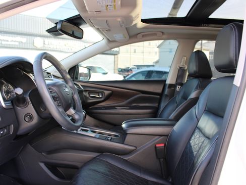 Used 2019 Nissan Murano Platinum w/ Cargo Package image 16