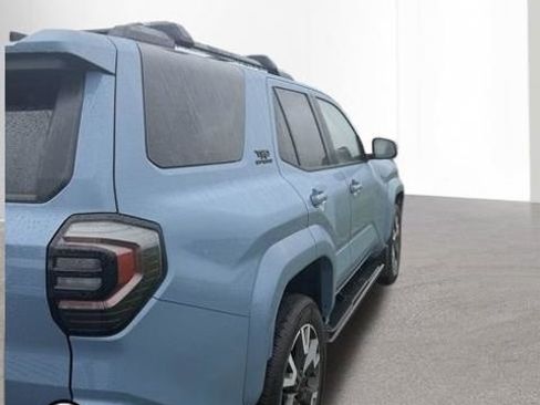 Used 2025 Toyota 4Runner TRD Sport AWD/4WD image 5