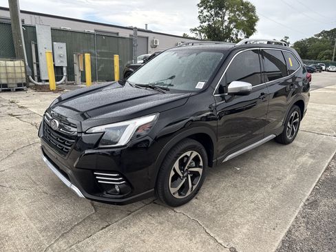Used 2024 Subaru Forester Touring AWD/4WD image 4