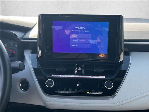 Certified 2025 Toyota Corolla SE image 13