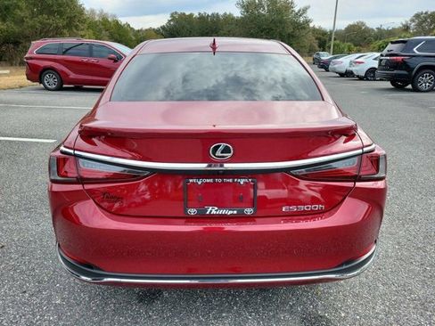 Used 2024 Lexus ES 300h Ultra Luxury w/ Accessory Package (Z2) image 11