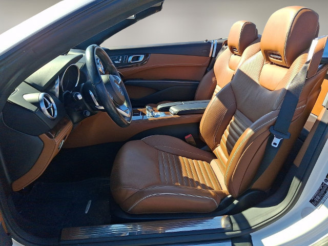 Used 2019 Mercedes-Benz SL 550 image 12