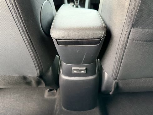 Used 2021 Nissan Kicks S image 15