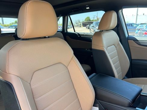 New 2026 Volkswagen Atlas Cross Sport SEL R-Line AWD/4WD image 50