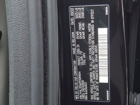 Certified 2023 Volvo XC40 B5 Plus w/ Protection Package Premier image 26