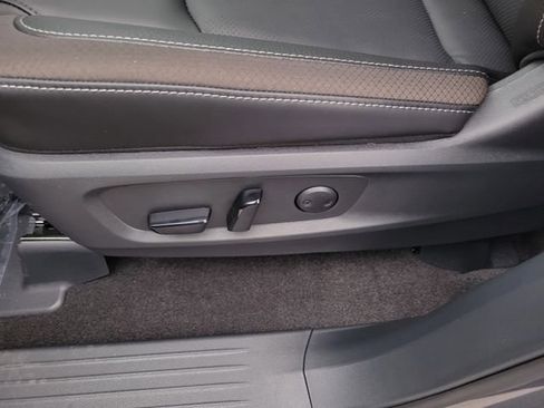 New 2026 Nissan Pathfinder SL FWD image 9