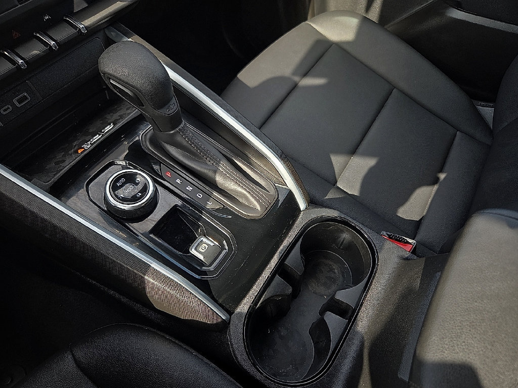 Used 2025 Chevrolet Colorado Trail Boss AWD/4WD image 25