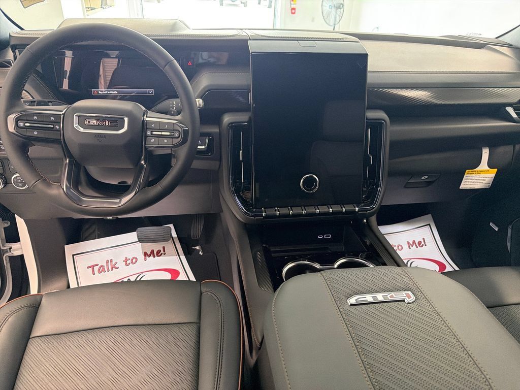 New 2026 GMC Yukon AT4 AWD/4WD image 16