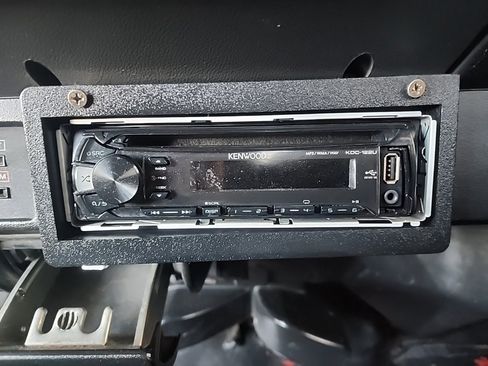 Used 1994 Jeep Wrangler S image 20