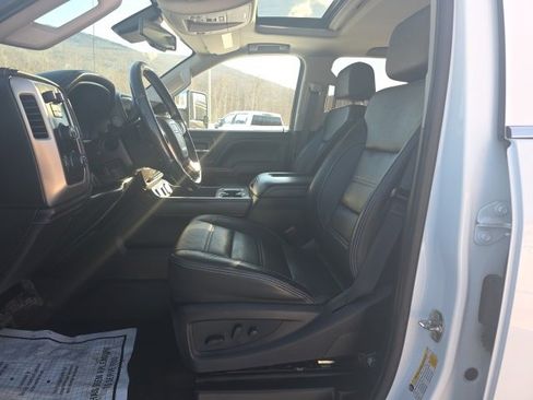 Used 2019 GMC Sierra 2500 Denali w/ Duramax Plus Package image 7