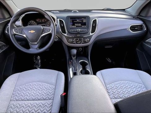 Used 2023 Chevrolet Equinox LS image 7