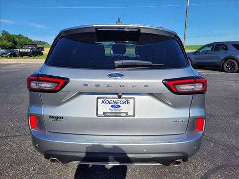 Used 2023 Ford Escape ST-Line w/ Tech Pack #1 AWD/4WD image 7