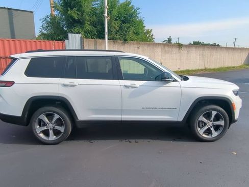 Used 2025 Jeep Grand Cherokee L Limited AWD/4WD image 7