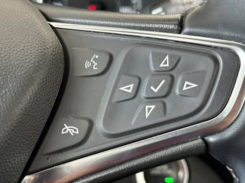 Used 2024 Chevrolet Equinox LT FWD image 39