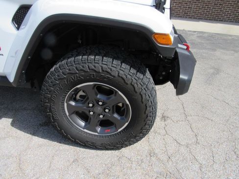 Used 2023 Jeep Gladiator Rubicon w/ Cold Weather Group image 40