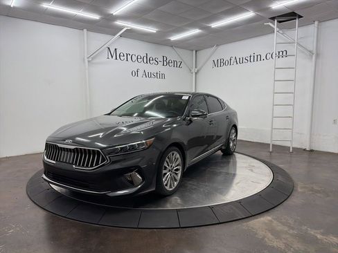 Used 2020 Kia Cadenza Limited image 3