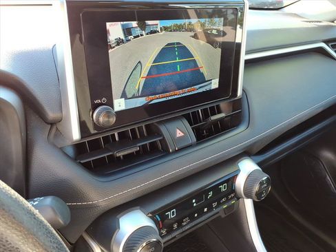 Used 2025 Toyota RAV4 LE AWD/4WD image 36