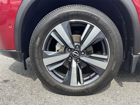 Used 2022 Nissan Rogue Platinum w/ Head-Up Display Package image 10