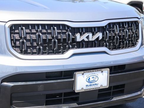 Used 2023 Kia Telluride EX w/ EX Captain's Chair Package FWD image 11
