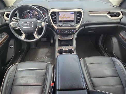 Used 2021 GMC Acadia Denali w/ Denali Technology Package FWD image 18