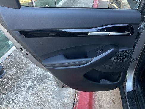 Used 2025 Kia Seltos S image 17