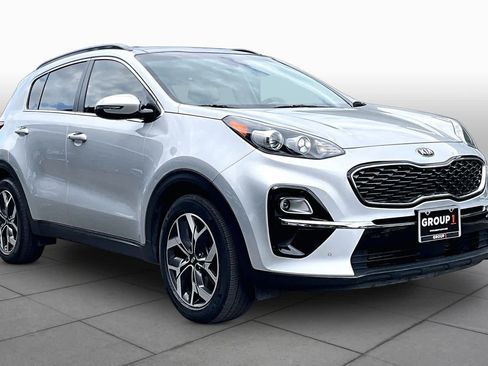 Used 2020 Kia Sportage EX w/ EX Technology Package FWD image 3
