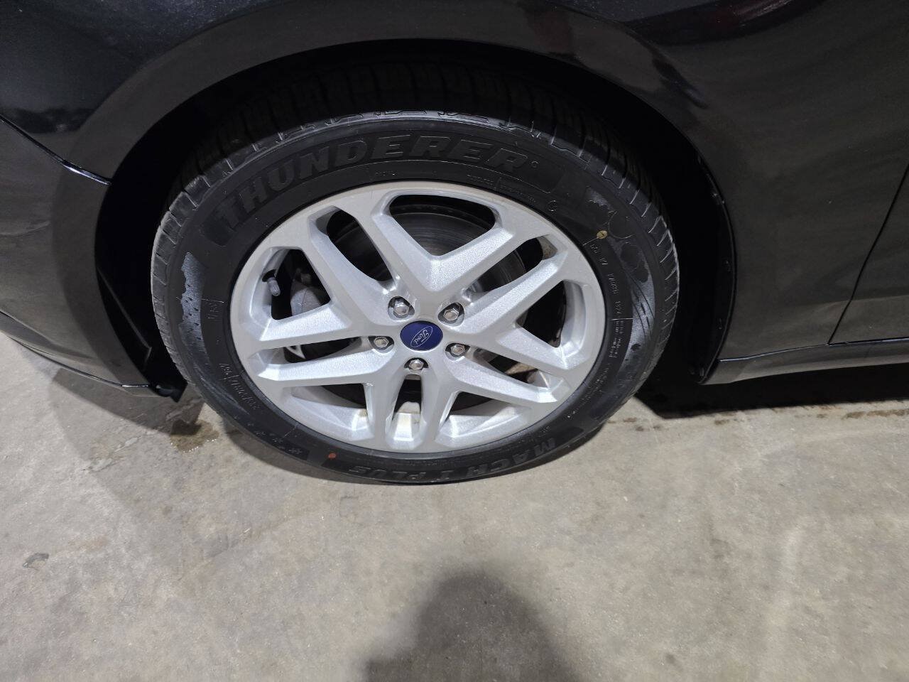 Used 2014 Ford Fusion SE FWD image 21