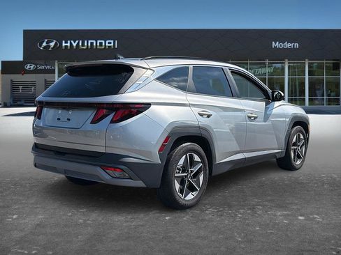 Used 2025 Hyundai Tucson SEL FWD image 4
