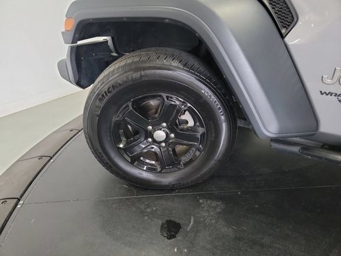 Used 2018 Jeep Wrangler Unlimited Sport S AWD/4WD image 30