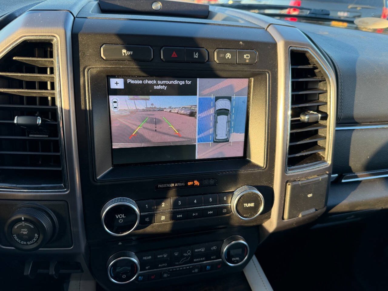 Used 2018 Ford Expedition Platinum RWD image 71