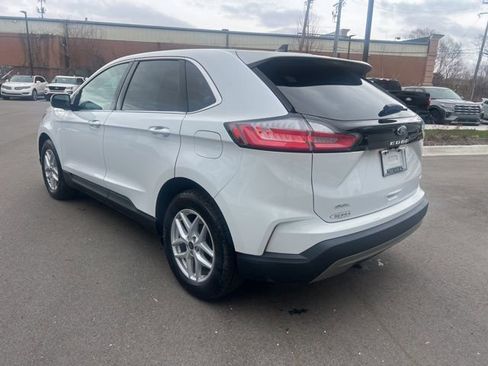 Used 2023 Ford Edge SEL image 7