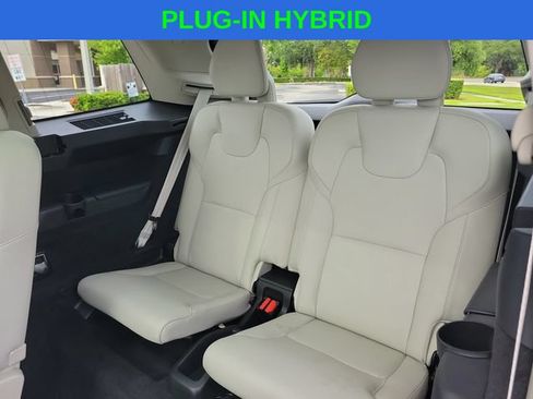 Used 2024 Volvo XC90 T8 Plus w/ Protection Package Premier AWD/4WD image 13