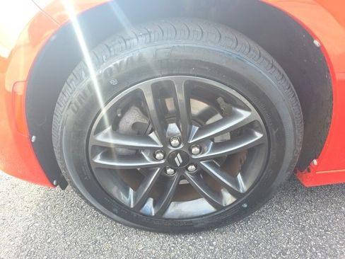 Used 2019 Dodge Charger SXT image 9